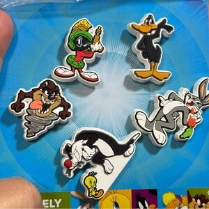 CROCS Looney Tunes Jibbitz Charms Limited edition 5 piece set